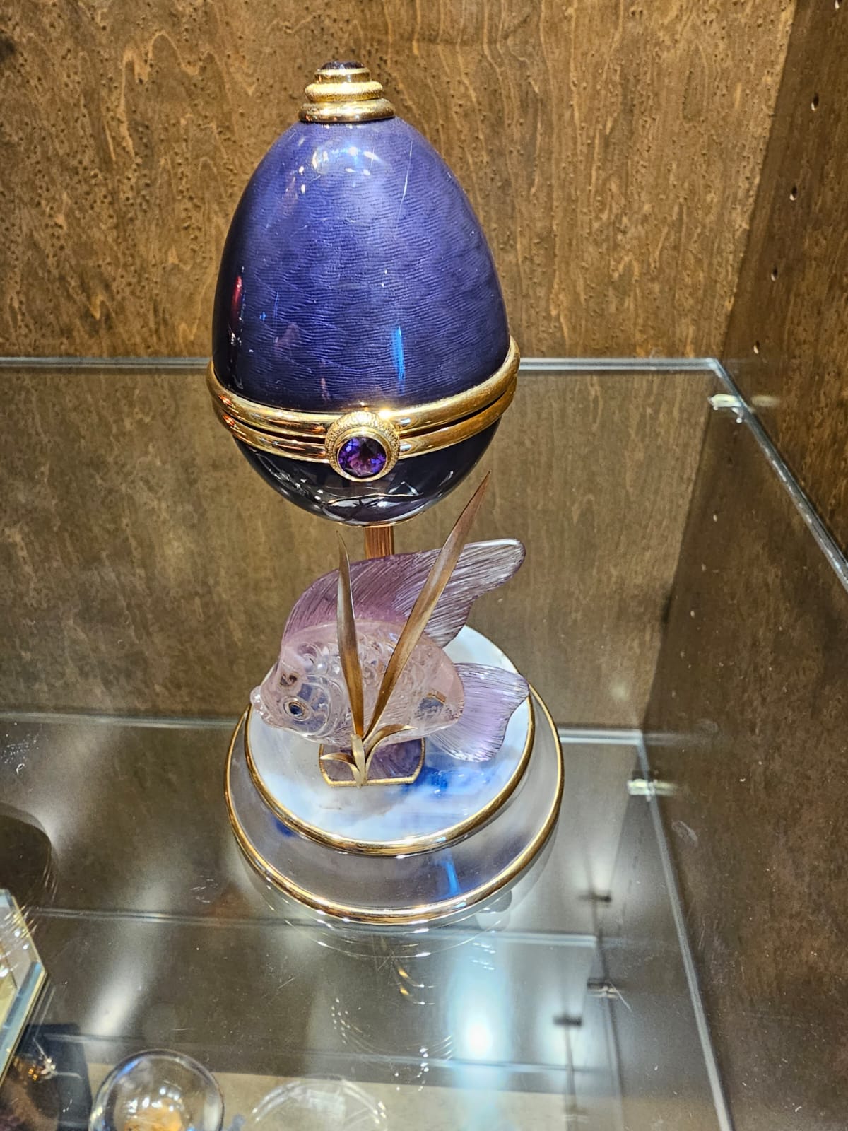 Purple Fish Egg geschlossen